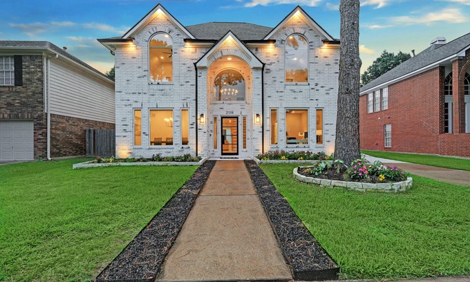 Memorial Parkway House | Spacious Luxury Modern Farmhouse Gameroom + Chef’s Kitchen + EV Charger