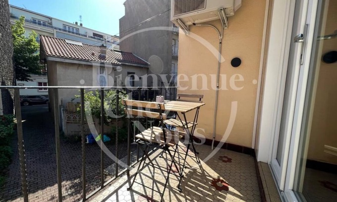 Sablon - Trudaine Apartment | Spacious Marx Dormoy with free parking. (C)