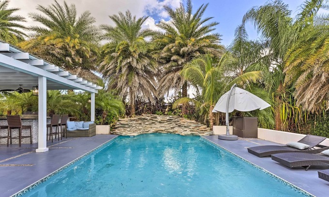 Richmond West House | Spacious Miami Getaway - Outdoor Oasis & BBQ!