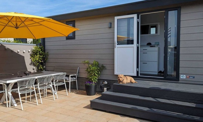 Renesse Ski Chalet | Spacious modern chalet with top amenities, 5 minutes from the beach