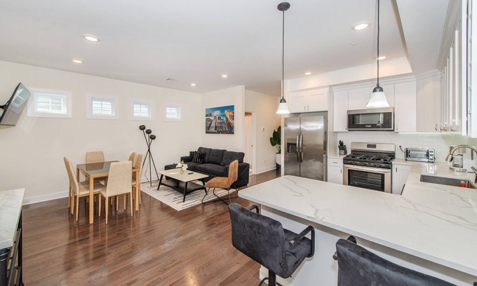 North Bergen House | Spacious Modern Condo NYC@Fingertips-A-