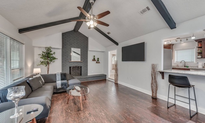 Barker House | Spacious Modern & Family 3 BR 🏠🏘