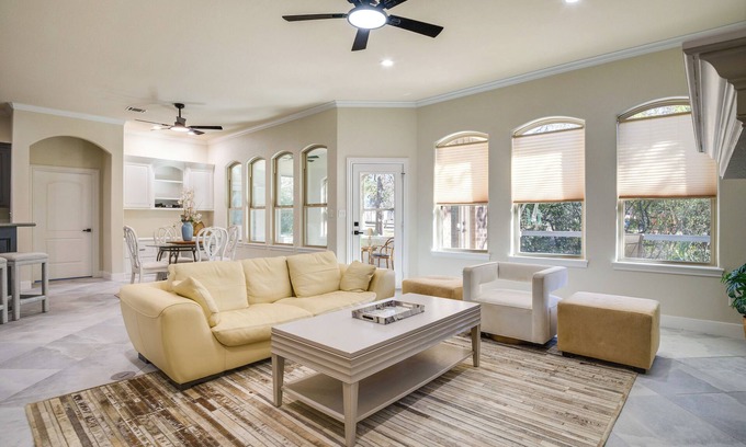 April Sound House | Spacious & Modern Home in Montgomery w/Deck!