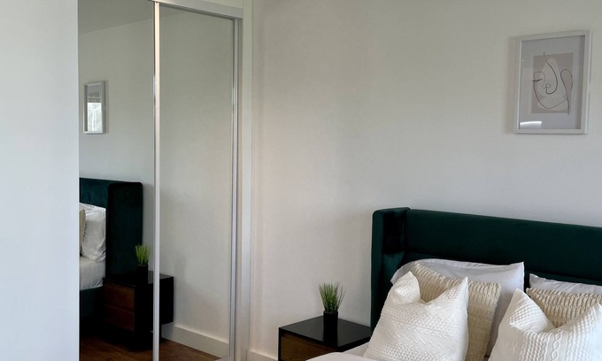 Wall End Apartment | Spacious modern studio apartment in London