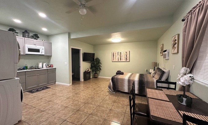 Tulare Apartment | Spacious Modern Studio with a private entrance nearby Sequoia N Park