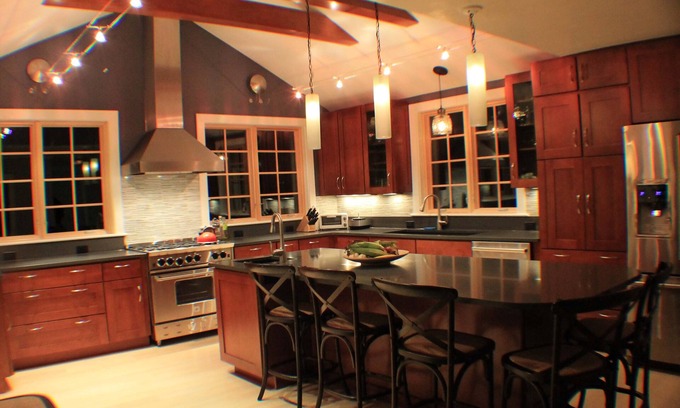 New Marlborough House | Spacious, Modern House 5 Bedrooms, 2.5 Bathrooms, Sleep 12 on small horse farm.