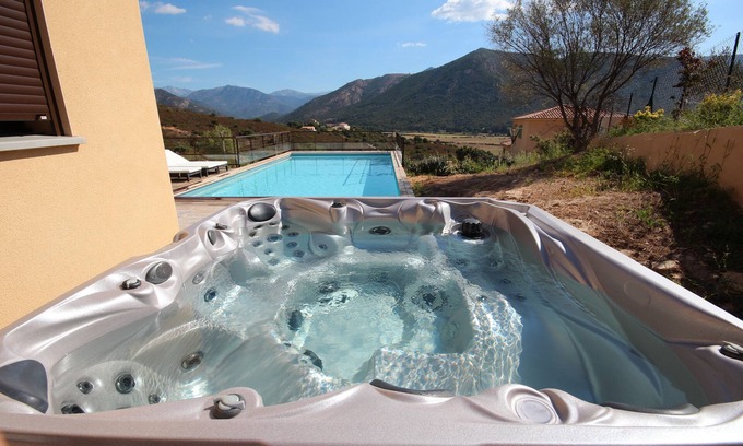 Vico Villa | Spacious&modern villa (heated pool, spa, sea-view garden, 500m from beaches)