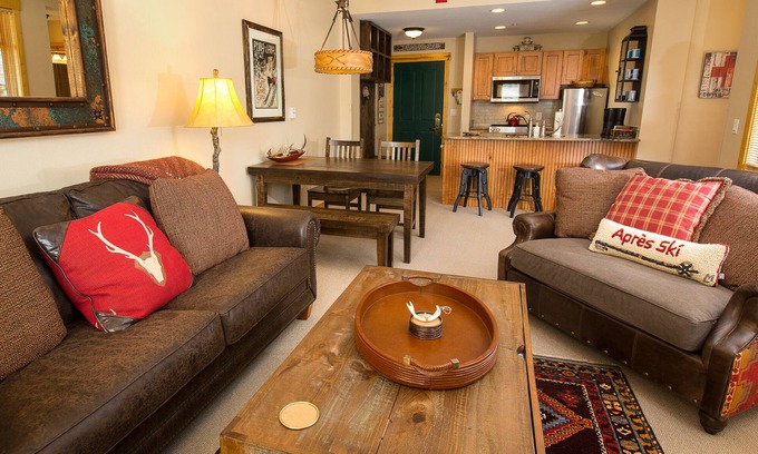 Copper Mountain Village Condo | Spacious, Mountain Chic, Close to Ski Lift 1 bedroom