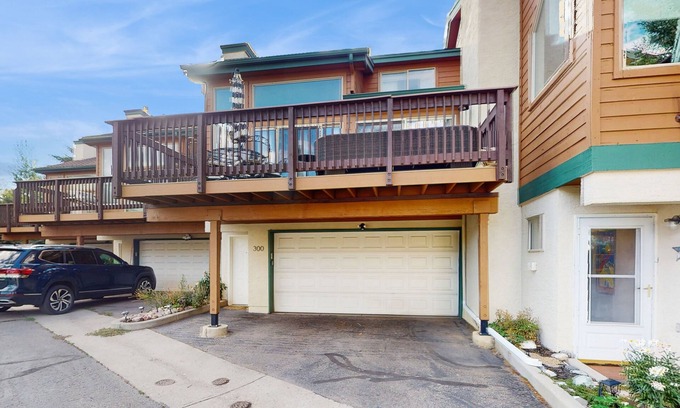 Edwards Condo | Spacious mountain retreat minutes from Beavercreek w/shared pool/hot tub & patio
