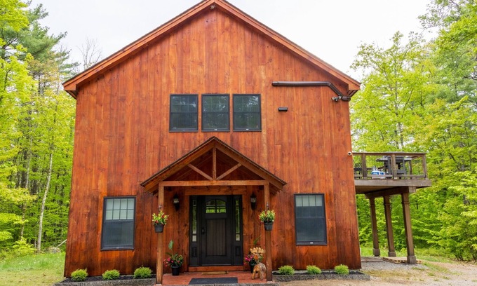 Center Conway House | Spacious Mountain Retreat in the Heart of North Conway, NH