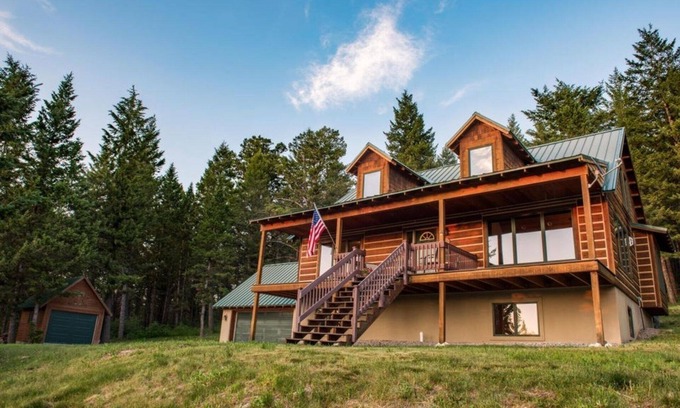 Victor House | Spacious Mountain Retreat in the Tetons