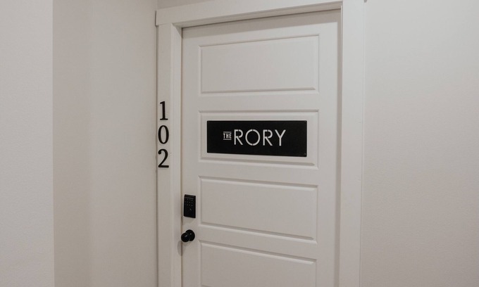 Dodge City Apartment | Spacious NEW 2 bedroom Downtown Loft, The Rory!