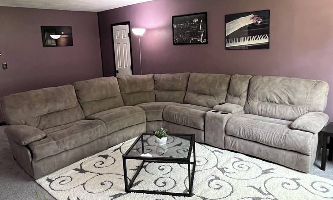 East Brunswick Condo | Spacious Newly Remodeled 2 Bedroom Condo in the Very Heart of Central Jersey