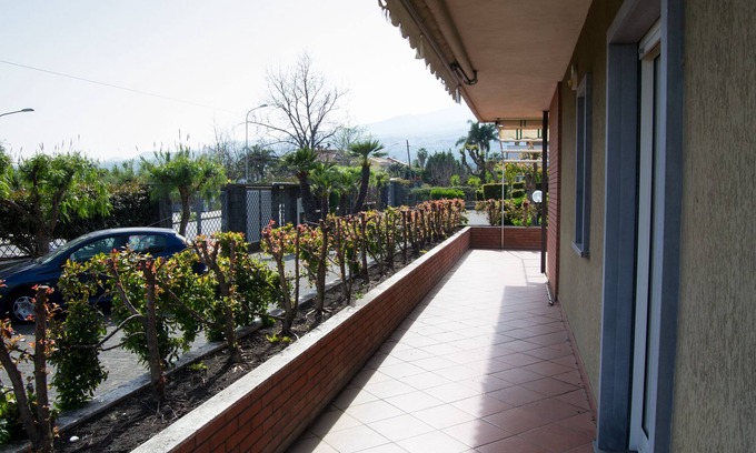 Fondachello Apartment | Spacious newly renovated apartment a few steps from the sea