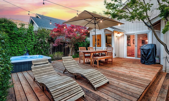 Fetters Hot Springs-Agua Caliente House | Spacious Oasis, Backyard Rose Garden Hot Tub 3BR/2BA. 5 mins to vineyards!