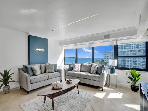 Mid Beach Apartment | Spacious Ocean View Condo Beach Service 803