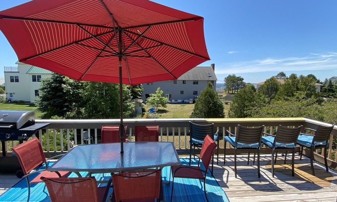 Scarborough House | Spacious Ocean View Getaway, 3 min walk to beach with large fenced in yard