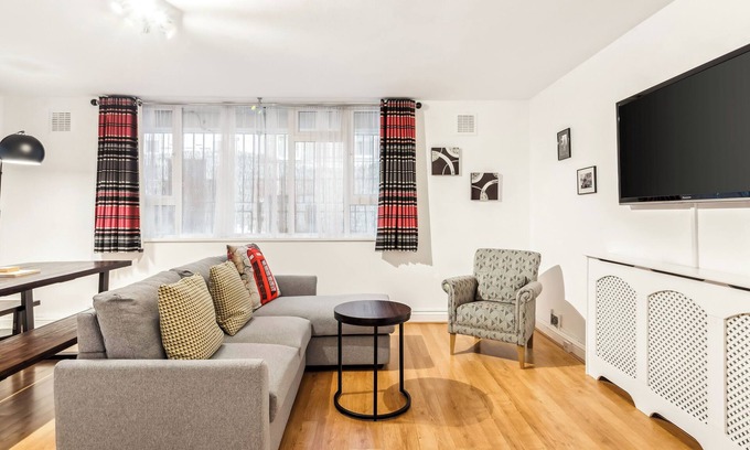 Bunhill Apartment | Spacious one bed ground floor apartment