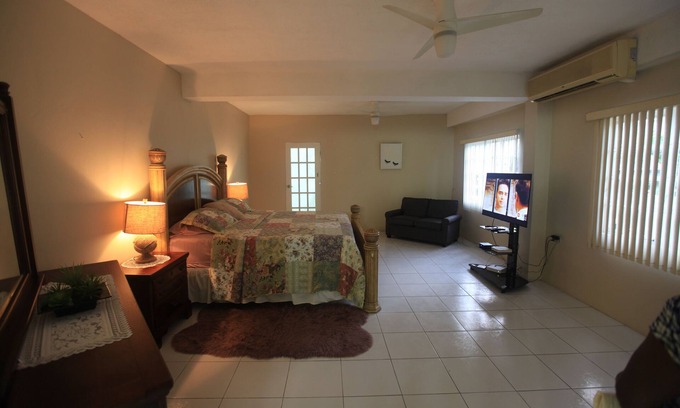 Penal-Debe Apartment | Spacious One Bedroom Apartment in Palmiste