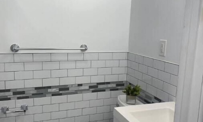 Castle Hill Apartment | Spacious one Bedroom apt *No cleaning fee*