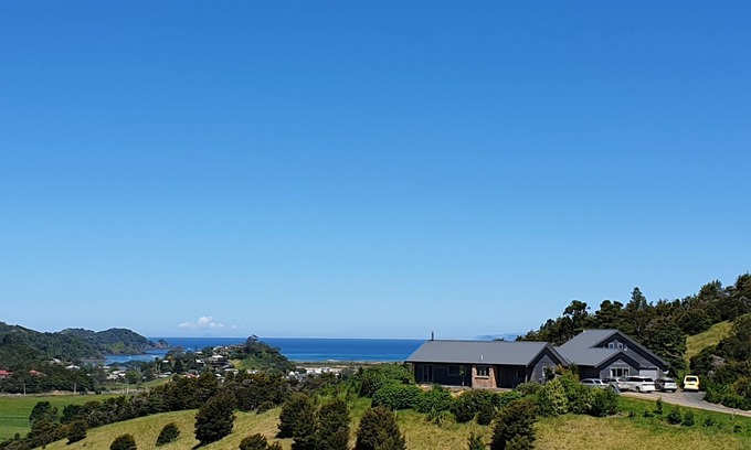 Ngunguru House | Spacious, peaceful hilltop coastal home - Ngunguru, Tutukaka Coast