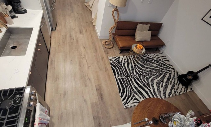 Hillcrest Apartment | Spacious peacefull studio w/free parking, hot tub, gym. Near Balboa Park.