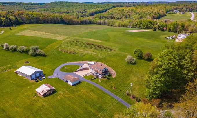 Dagus Mines House | Spacious Pennsylvania Vacation Rental w/Backyard