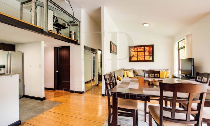 Santa Ana Apartment | Spacious Penthouse w/office Lakeview, Pool, GYM