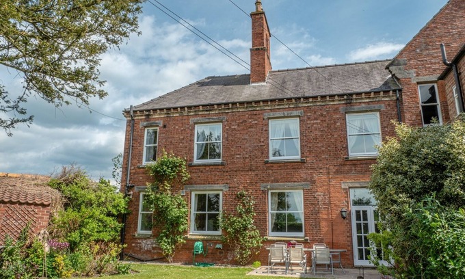 York House | Spacious period property on historic, private estate with seasonal, outdoor pool