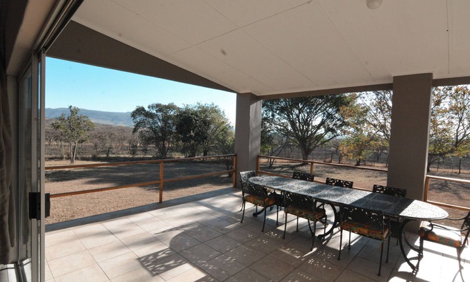 Pietermaritzburg House | Spacious Pet-Friendly 4-bedroom house in nature near Pietermaritzburg with WiFi