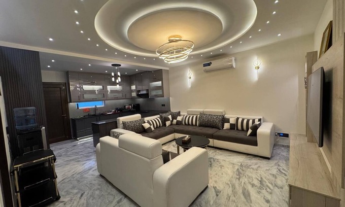 Rawalpindi House | Spacious 4-bedroom house Park facing dead end street in Bahria Town Rawalpindi