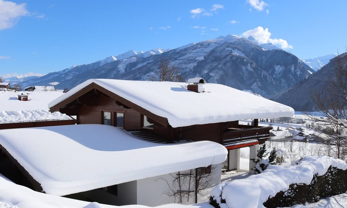 Stuhlfelden Ski Chalet | Spacious, privacy and beautiful unobstructed view of the mountains and valley