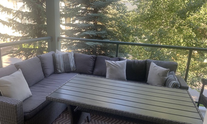 East Kootenay Condo | Spacious/Quiet 2bdrm, 2 bath with Mountain Views/Pool/Hot Tub/7night Disc!