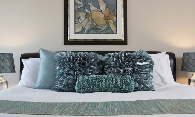 Plymouth Apartment | Spacious, Renovated & Conveniently Located! Fully Furnished Three Bedroom
