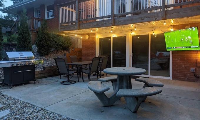 South Bend House | SPACIOUS Renovated Home 2 Miles to ND Campus w/OUTDOOR TV, Firepit🔥, Big Yard
