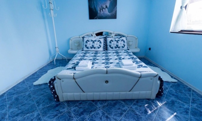 Hristo Botev House | Spacious Renovated Top Floor of a House & PrivateTerrace