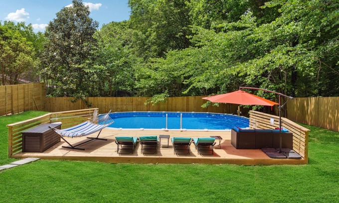 Lilburn House | Spacious renovated two-story home w/AirHockey,FoosballTable,HotTub &SUMMER:Pool