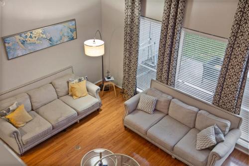 Barker House | Spacious Retreat for Crews, Corporates & Families
