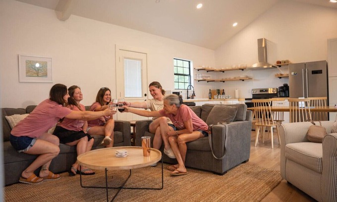 New Braunfels House | Spacious Retreat - Sleeps 12, Perfect for Groups