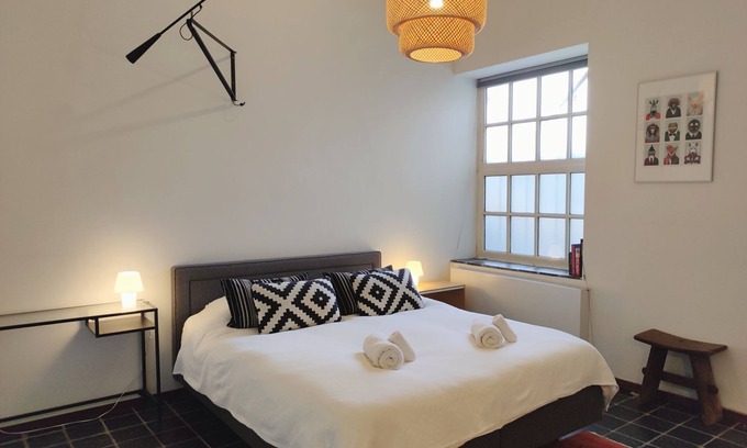 Amsterdam North Bed & Breakfast | Spacious room in former bathhouse. Free parking