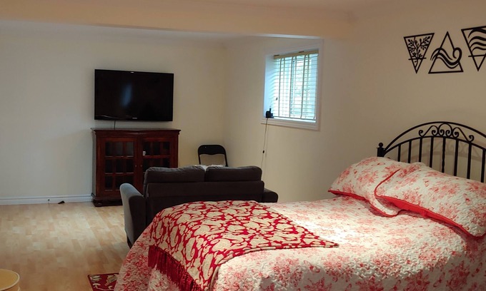 Corner Brook Bed & Breakfast | Spacious Room - Near Hospital, Restaurants, Gas