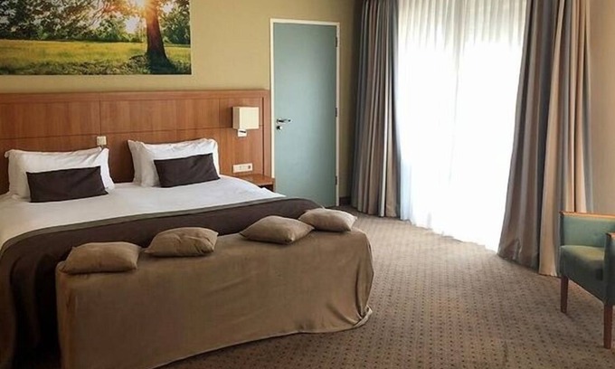 Hoevelaken Hotel | Spacious Room w/Countryside Charm Near Nationaal Militair Museum
