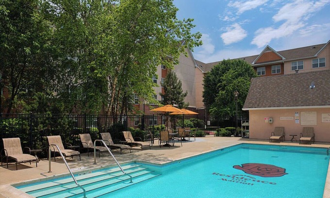 Rosemont Hotel | Spacious Room w/Kitchenette & Complimentary Breakfast | Free Airport Shuttle