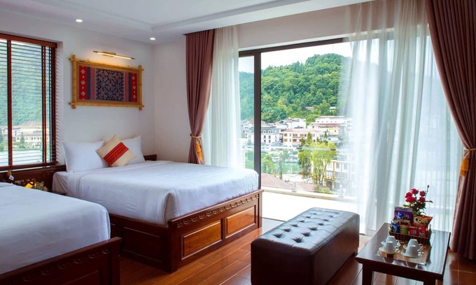 Sa Pa Hotel | Spacious room with 2 queen beds and large balcony in Sapa Town