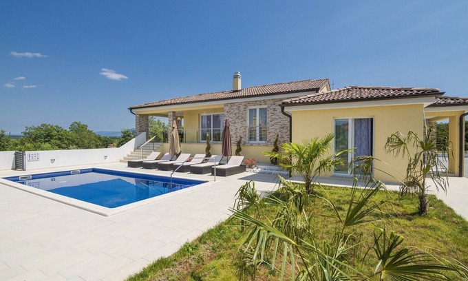 Rogocana Villa | Spacious Rural Villa w/pool