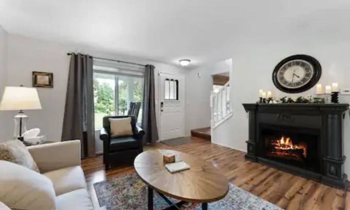 Retsil House | Spacious , RV parking, yard, cozy fireplaces, game library, near Manchester