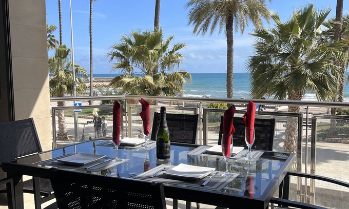 Sitges Town Center Apartment | Spacious seafront apartment in the heart of Sitges