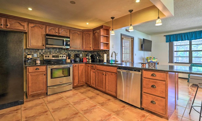 Sebring House | Spacious Sebring Getaway w/Solar Panel Pool, Gas Fire Pit & Grill!