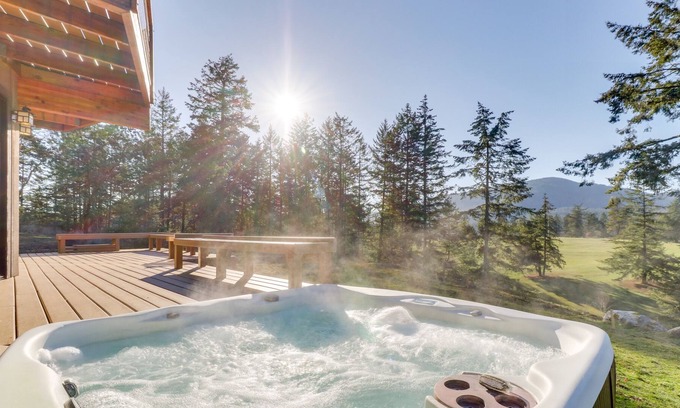 Eastsound House | Spacious & secluded home with golf course view, private hot tub & gardens