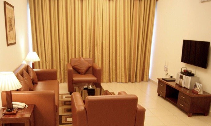 Dubai Bed & Breakfast | Spacious serviced 2BR Al Muhaisnah 5' to airport